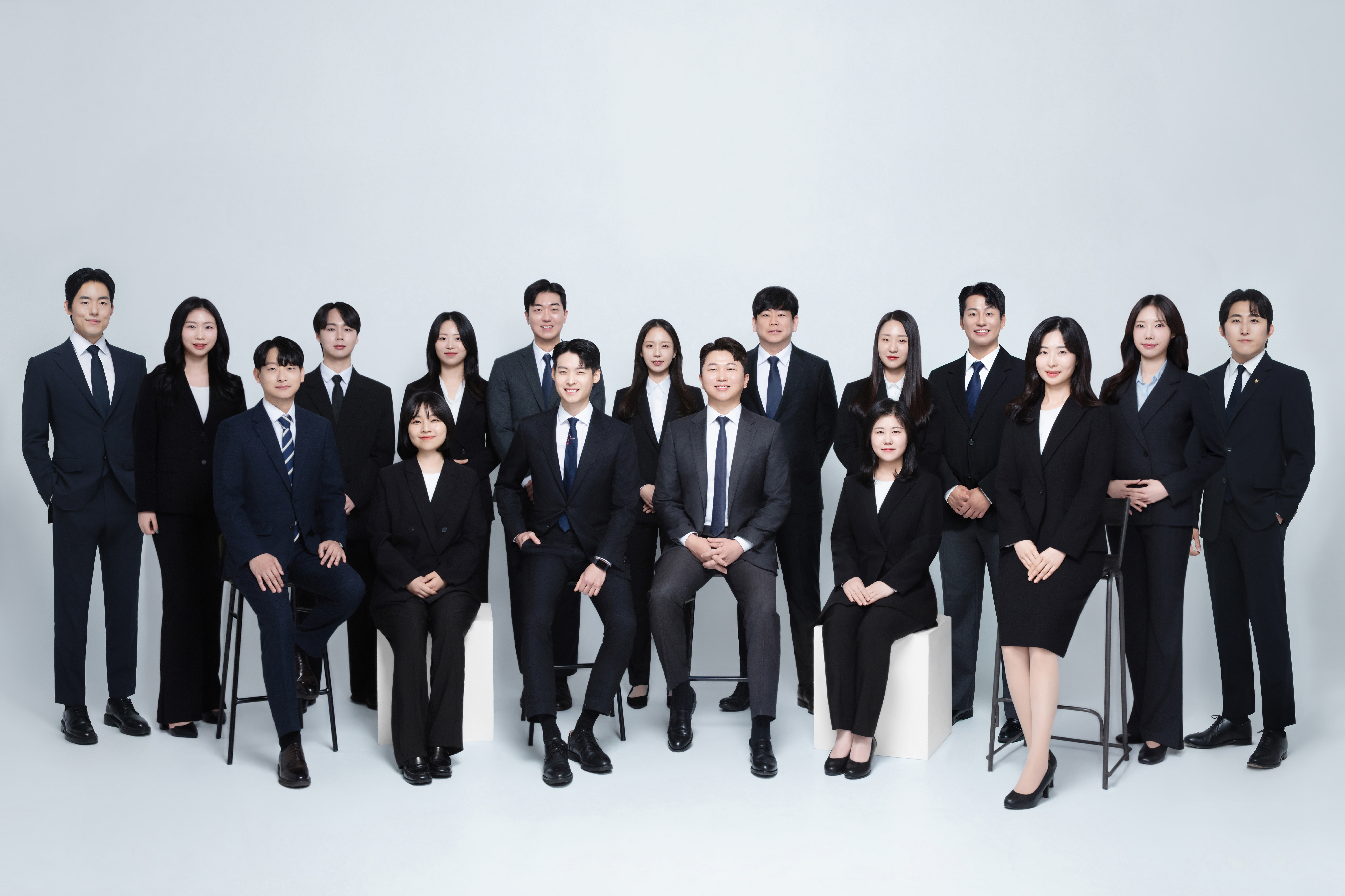 디센트법률사무소의 단체 사진